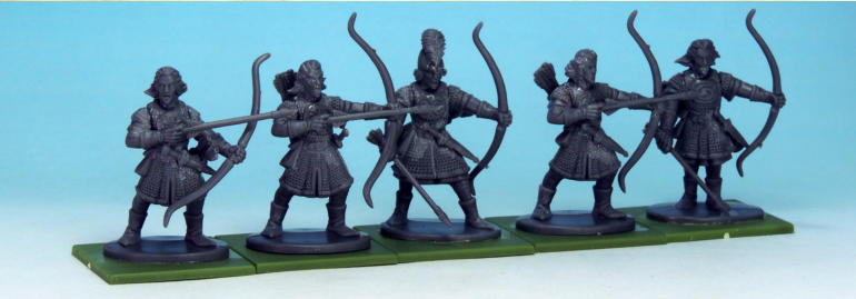The four units of armoured elves are similarly just built from the box. I did a little work on the double armed guys to get a variety of poses and weapons .